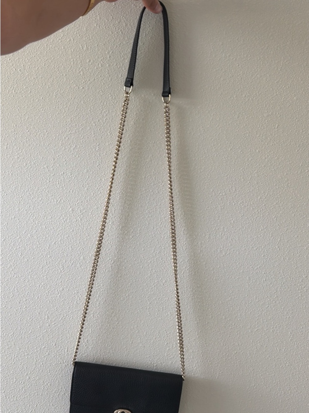 Gucci Black Leather Crossbody with Gold Chain - Picture 3 of 5